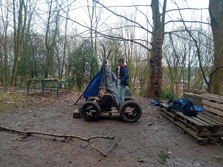 L'ECOLE du DEHORS L'ECOLE du DEHORS
